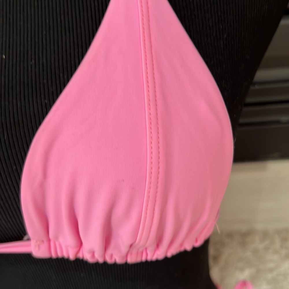 Pink bikini - Picture 3 of 3